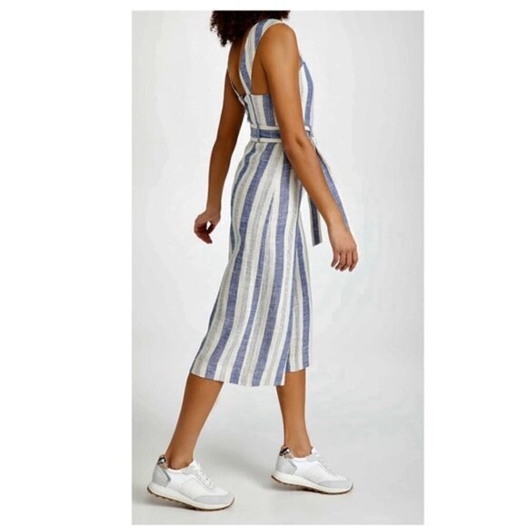 ALICE + OLIVIA Marty Belted Striped Linen-Blend Jumpsuit - Picture 10 of 15